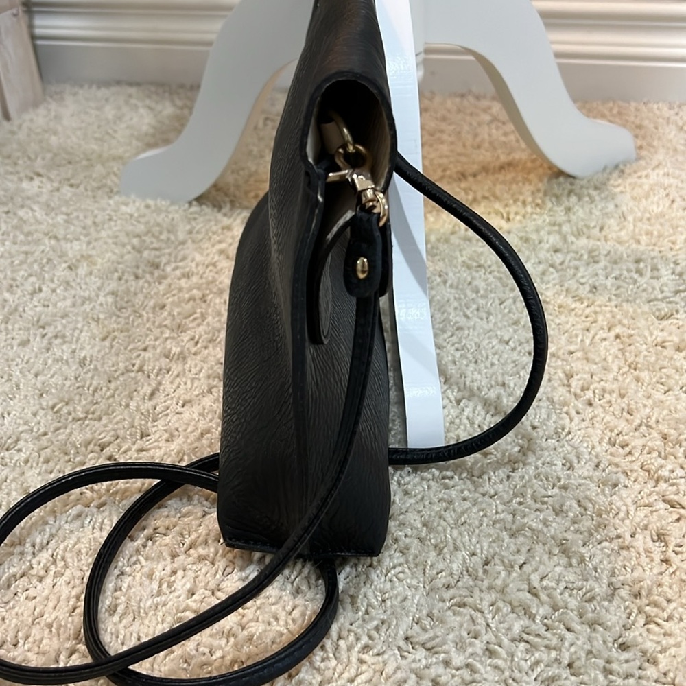 Urban Outfitters Magnetic Flap Crossbody - Picture 4 of 9